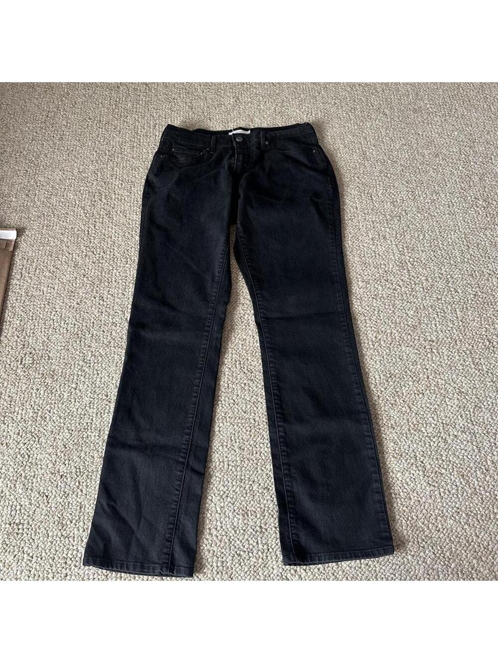 Black Levi's 505 straight leg jeans